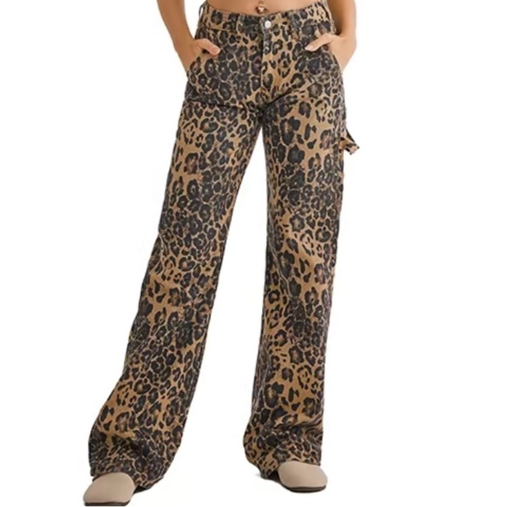 Leopard Print Wide-Leg Pants